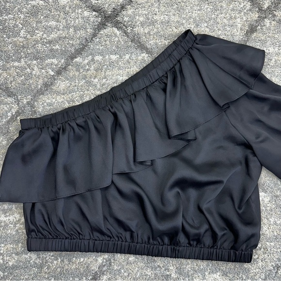 Express women one shoulder ruffle satin cropped top XL black pirate renaissance - Picture 2 of 10